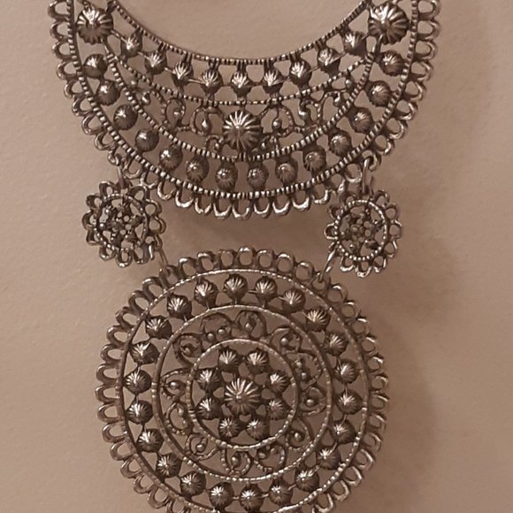 Long Silver Tone Necklace - Picture 4 of 4